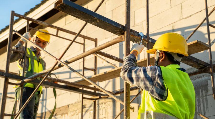 Professional gutter cleaning in Chunchula, AL